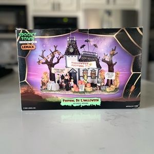 Spooky Town Collection Lemax- Halloween Festival- collector item